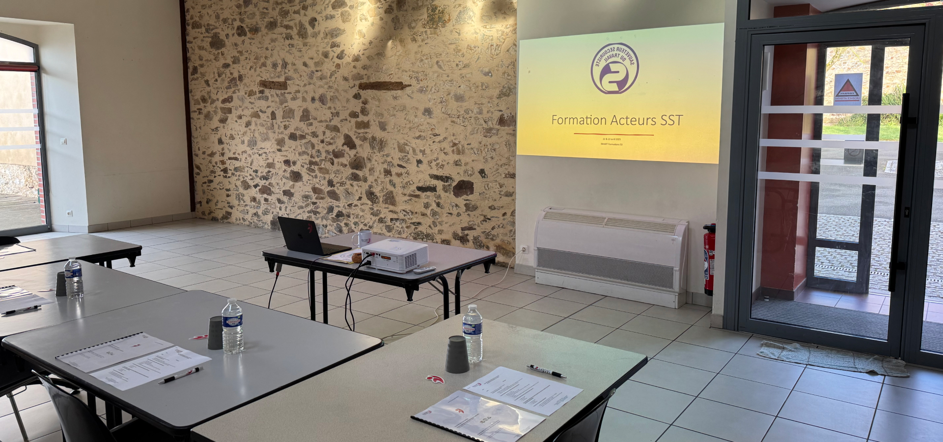 Intérieur salle de formation MAC SST